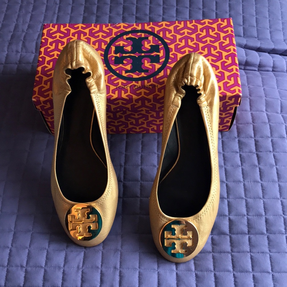 Gold Tory Burch Reva ballet flat size 11